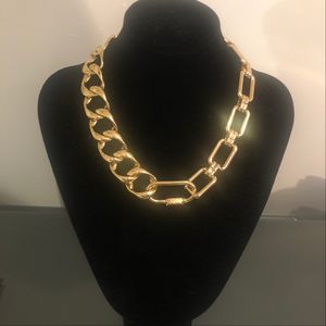 Lisi necklace